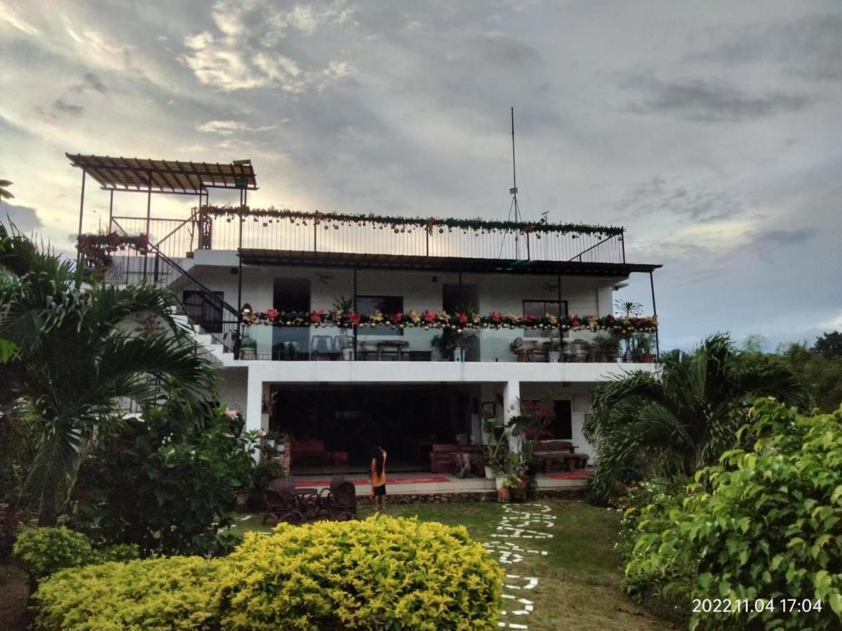 Отель Casa De Robles Tanay Rizal Экстерьер фото