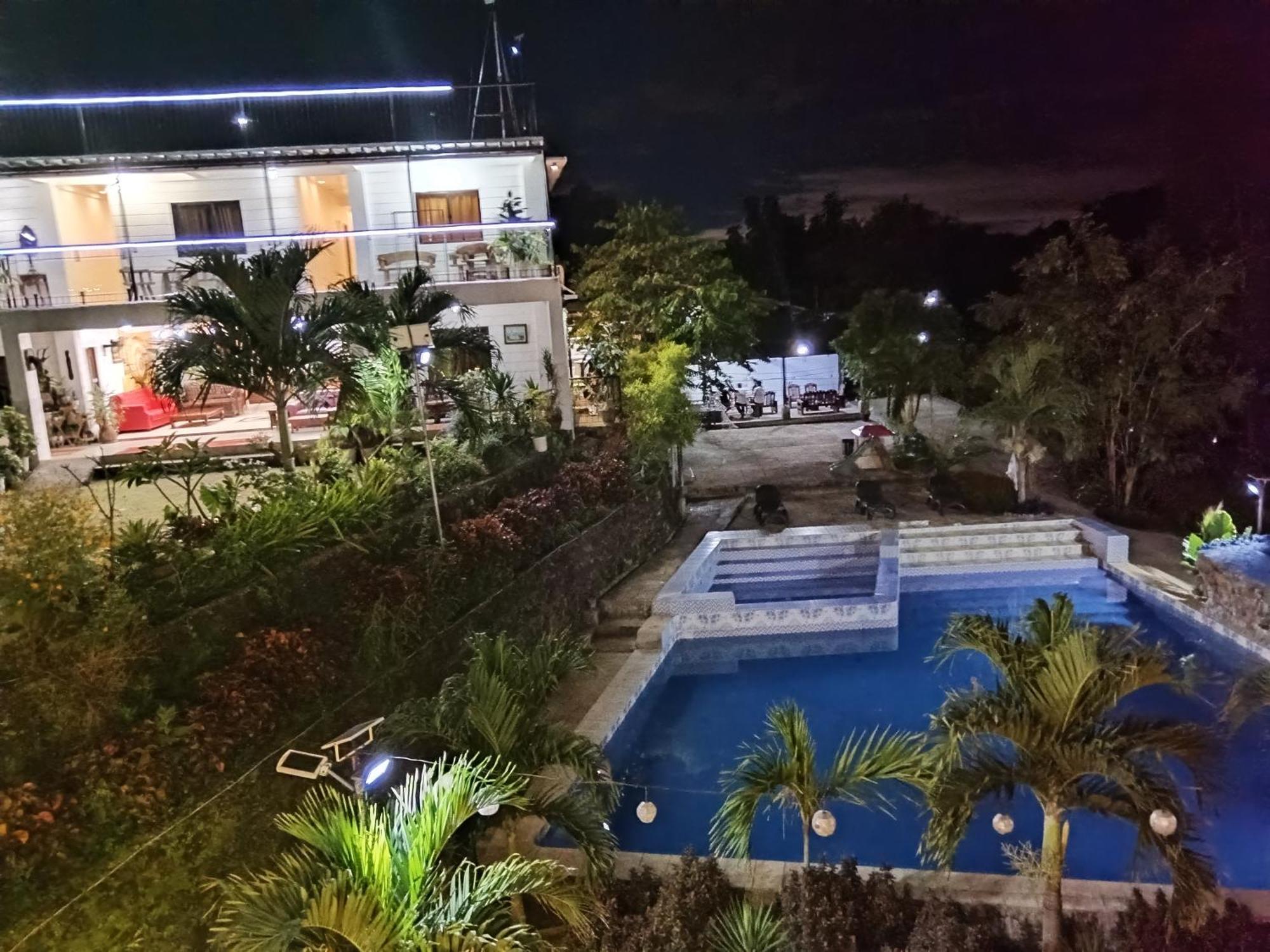 Отель Casa De Robles Tanay Rizal Экстерьер фото